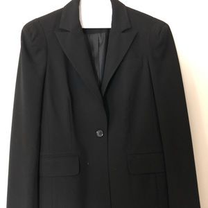 Classic one button blazer